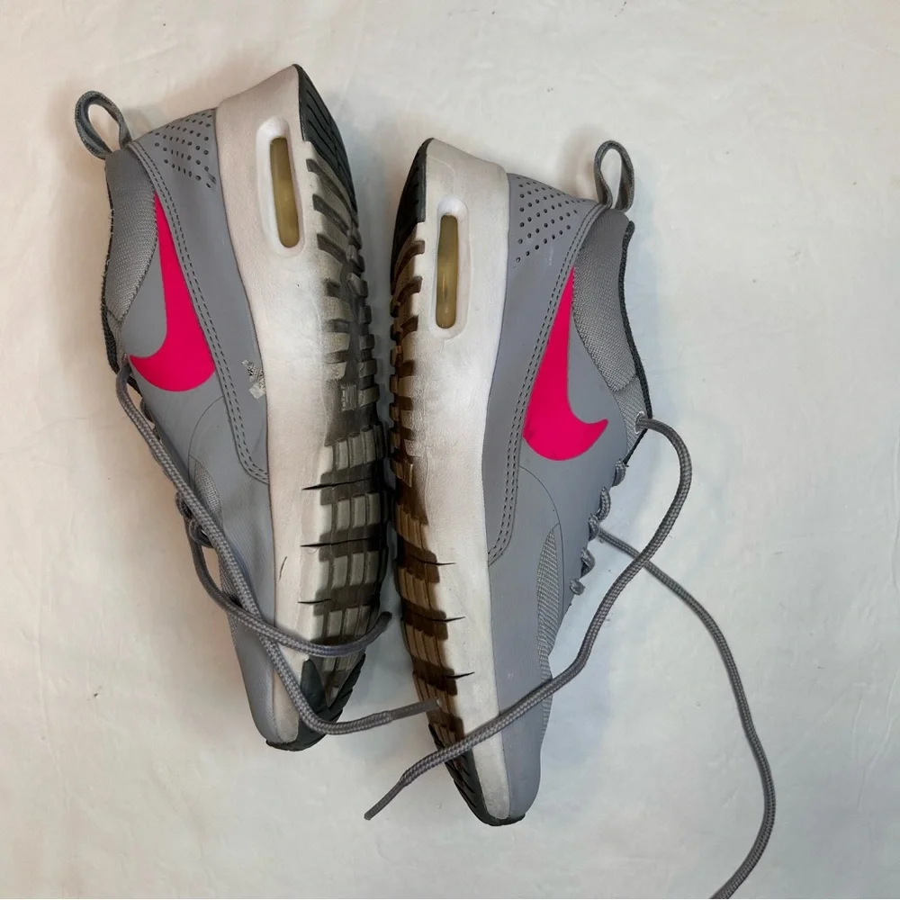 Nike Sneakers Air Max Thea Girls Youth Gray with Vibrant Pink Accents Size 5Y